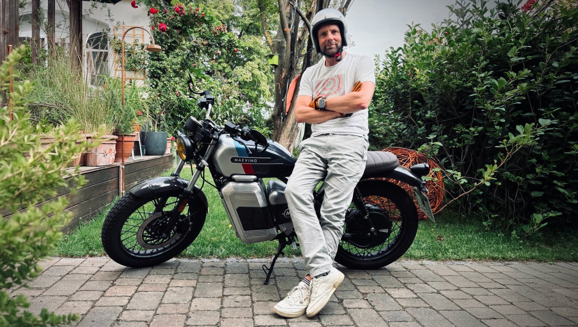 Fahrerportrait: Tobias Schweinitz Über Seinen Weg Von Triumph Und Vespa Zur Maeving RM2
